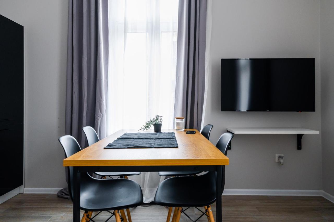 Boutique 2-Bedroom Apartment In Sofia Ngoại thất bức ảnh