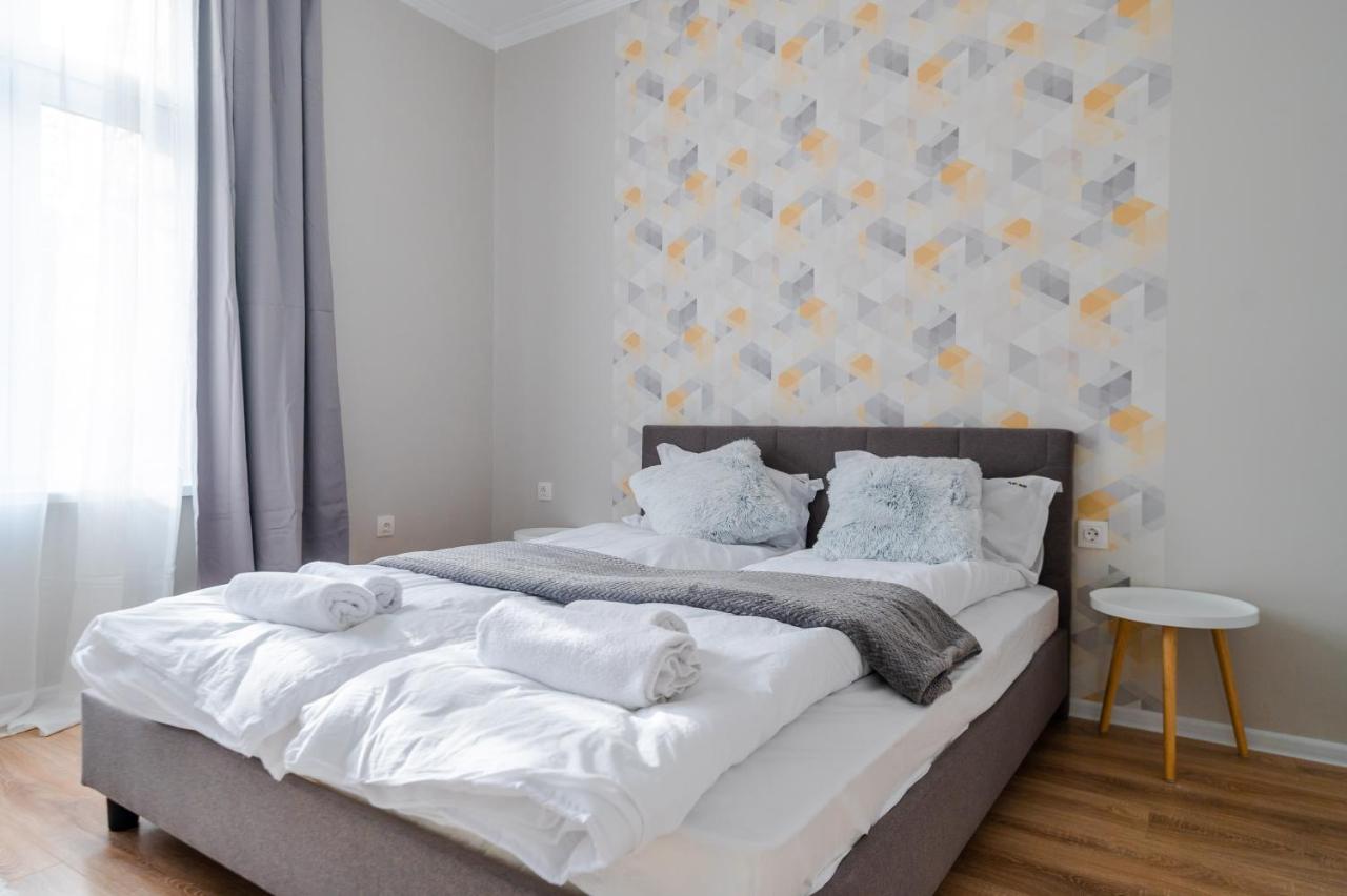 Boutique 2-Bedroom Apartment In Sofia Ngoại thất bức ảnh