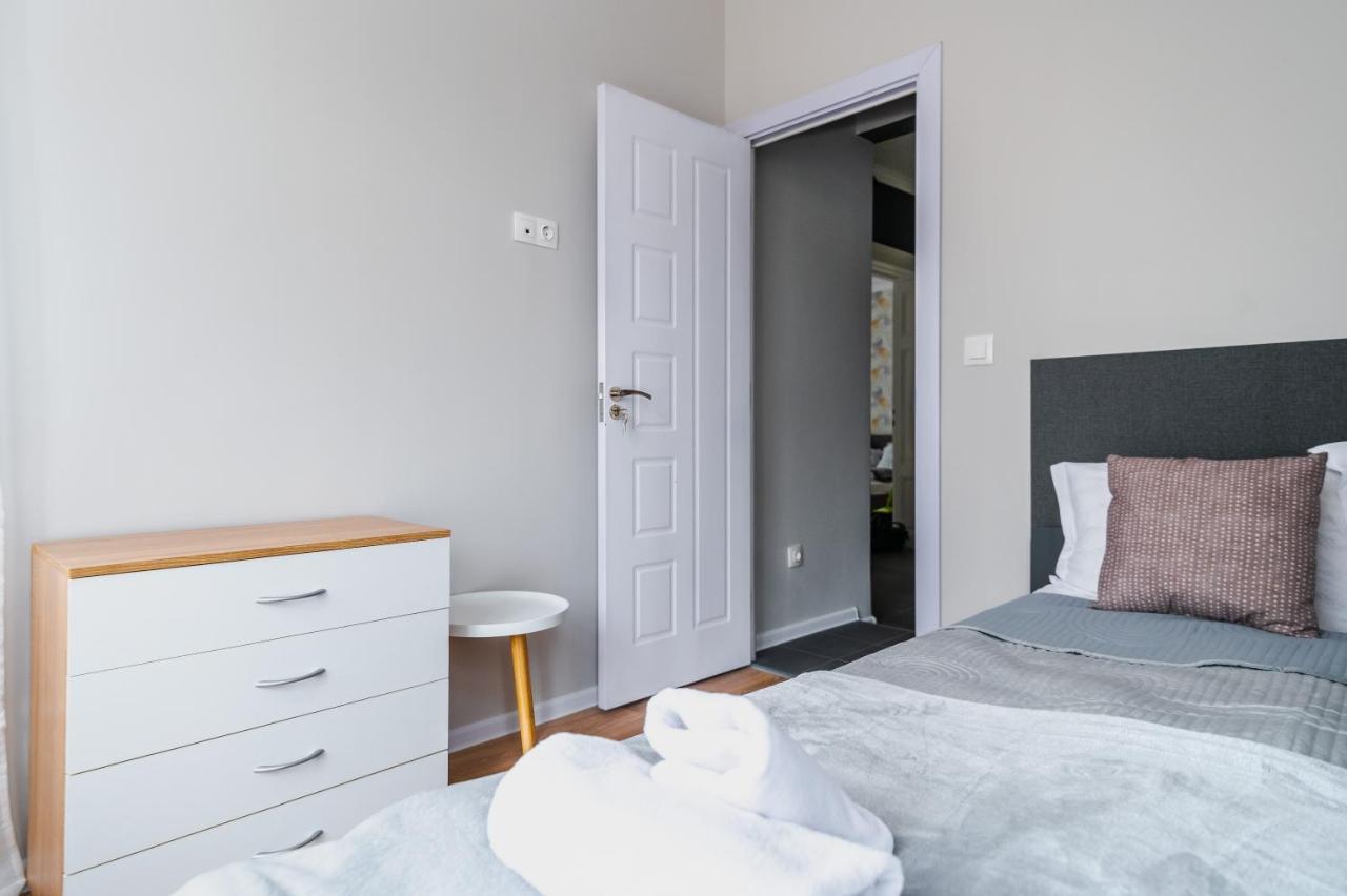 Boutique 2-Bedroom Apartment In Sofia Ngoại thất bức ảnh